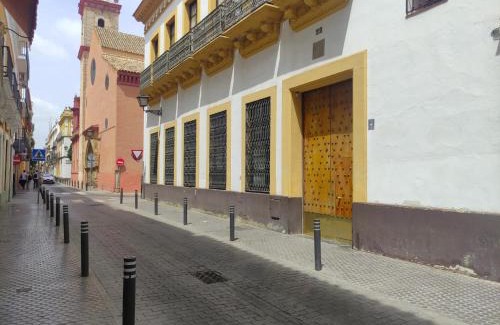 San Vicente Apartment | Palacio de los Marqueses de Monsalud