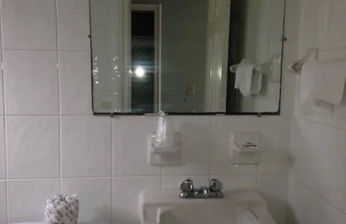 Hialeah Hotel | Palacio Inn Motel