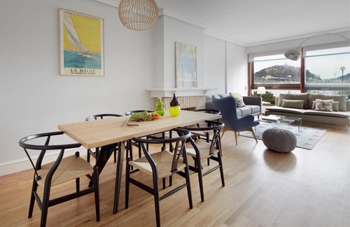 Antiguo Apartment | Palacio Miramar by FeelFree Rentals