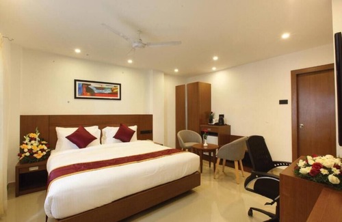 Ettumanoor Hotel | PALAKUNNEL RESIDENCY
