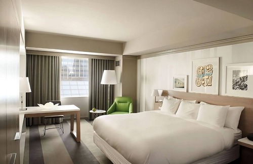 Downtown West Hotel | Palatial Suite, Pets are Welcome! A True Gem in Minneapolis Downtown!