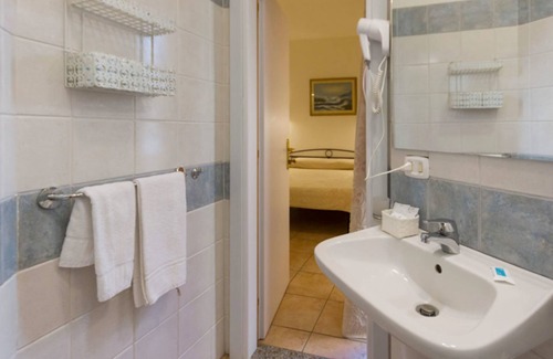 Palau Hotel | Palau City Hotel