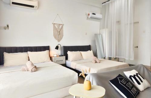 Taman Mount Austin Apartment | Palazio Mount Austin studio with Balcony 4 plus 1pax with TV box 5mins AEON 3a06