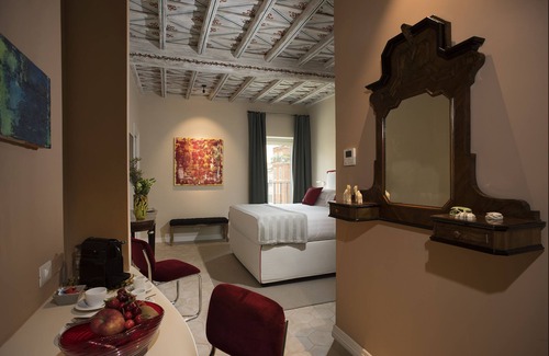 Rione III Colonna Hotel | Palazzo Caruso