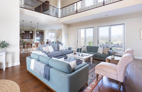 Temecula Villa | Palazzo Del Sol By AvantStay | Breathtaking Home w/Mountain Views & Hot Tub