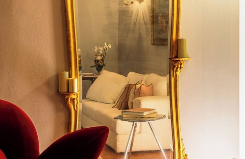 Pisa City Centre Apartment | PALAZZO DELLA BIANCA- Royal Experience