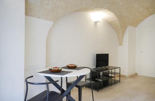 Municipio 1 Apartment | Palazzo della Torre 004 - Historical modern stay