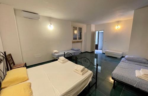 Racale Villa | Palazzo Lussuoso 4 stanze 4 bagni