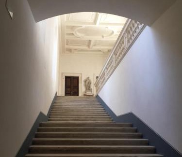 L'Aquila Apartment | PALAZZO PICA ALFIERI Centro Storico