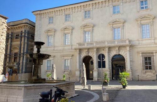 L'Aquila Apartment | PALAZZO PICA ALFIERI Centro Storico
