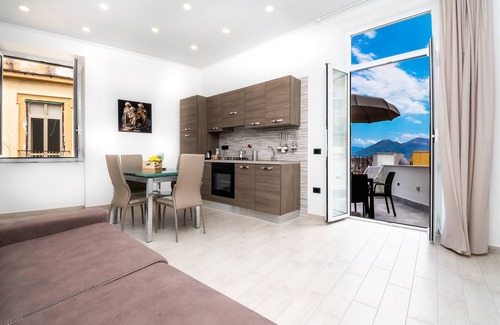 Naples City Centre Apartment | Palazzo Settembrini 49