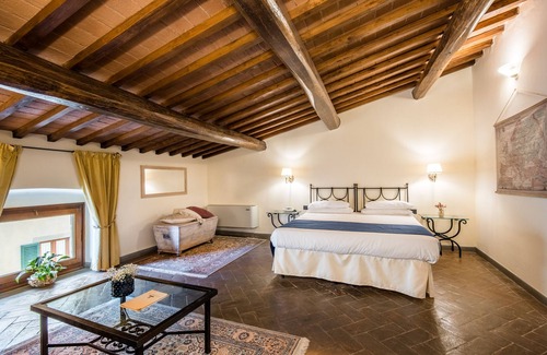 Castellina in Chianti Hotel | Palazzo Squarcialupi