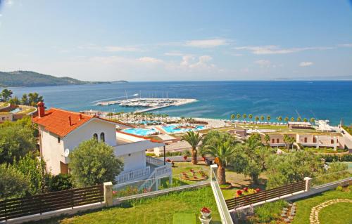 Kassandra Villa | Paliouri Villa Vista al Mar by Luxlikehome