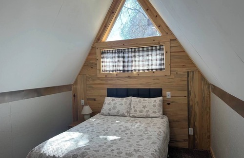 Irwin Cabin | Palisades Cabin #9