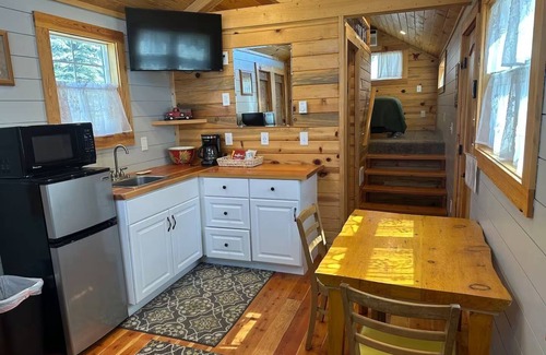 Irwin Cabin | Palisades Wheel Cabin #8