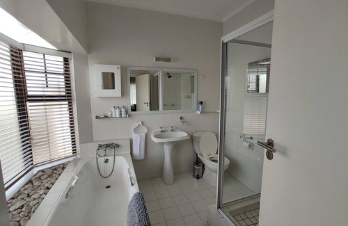 Summerstrand House | Palm Beach Guesthouse
