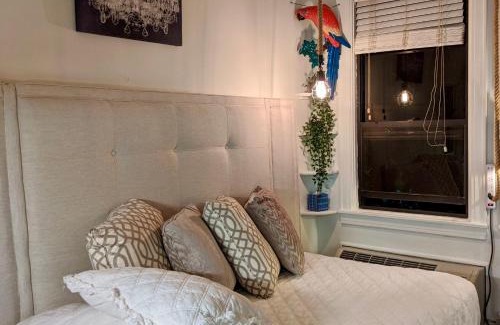 Palm Beach - West Palm Beach Apartment | Palm Beach Hotel Petite Retreat 2 blocks to beach! Historic Landmark