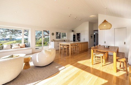 Ostend House | Palm Beach Retreat - Now open for Christmas and New Year Booking!