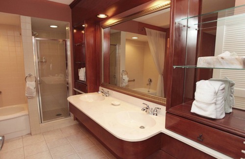 Singer Island Resort | Palm Beach Shores Resort Two Bedroom, Tropical Oceanfront Suite on Singer Island