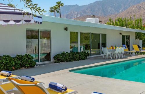 Twin Palms Villa | Palm Breeze by ACME House Company
