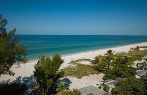Ilexhurst House | Palm Cay 3