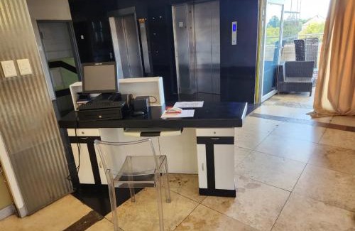 Greater Johannesburg Metropolitan Area Hotel | Palm Continental Hotel