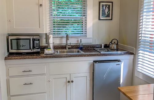 Ashland Hotel | Palm Cottages