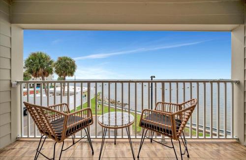 Rocky Point House | Palm Court a Bayview 2 Bed Suite & Heated Pool