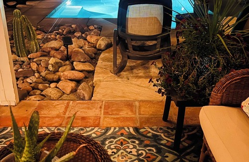Palm Desert House | Palm Desert: Pool, BBQ, Garden, Firepit-Tranquil Old Hollywood Charm