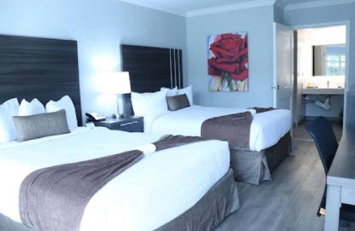 Thousand Oaks Hotel | Palm Garden Hotel