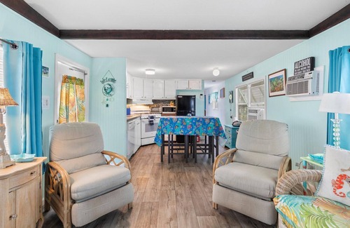 Sands House | Palm Grove Paradise - Private Garden Oasis on Big Pine Key 2/1.5