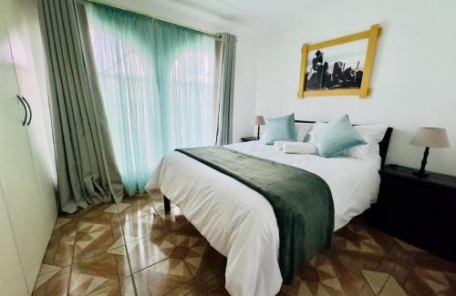 Greater Johannesburg Metropolitan Area Apartment | Palm Haven 5 min drive to Carlswald Centre