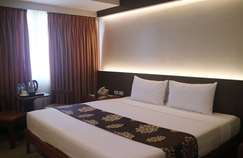 Ermita Night District Hotel | Palm Hotel Manila