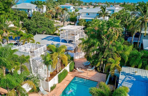 Holmes Beach Apartment | Palm Isle Village 8