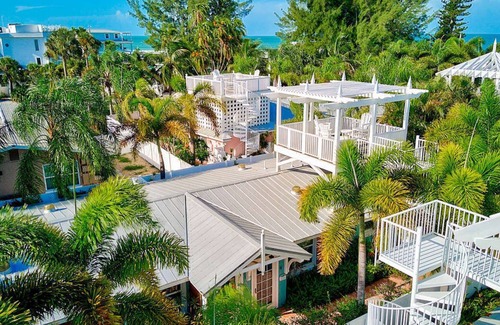 Holmes Beach Apartment | Palm Isle Village 8