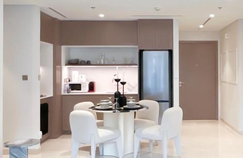 Madinat Zayed Apartment | Palm Jumeirah 1BR - Beach, Pool & Atlantis Views