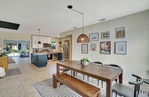Country Club Park House | Palm Jungle House