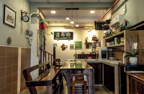 Historic George Town House | Palm Mansion Boutique Suites by Moxy