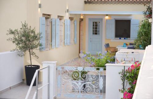 Agia Efimia Villa | Palm Mansion