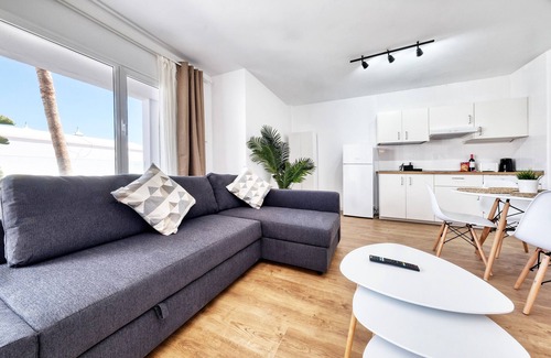 Puerto del Carmen Ski Chalet | Palm Oasis - 1 bedroom, close to the beachwifi with fiber