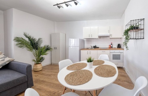 Puerto del Carmen Ski Chalet | Palm Oasis - 1 bedroom, close to the beachwifi with fiber