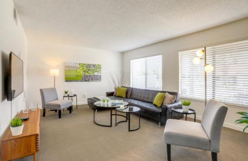 Palm Springs Apartment | Palm Springs Abode with Pool Access, Near Golfing