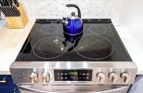 Racquet Club West Condo | Palm Springs BLUE DESERT Condo!