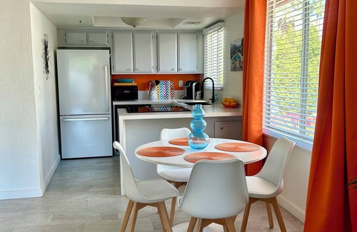 Baristo Condo | Palm Springs Desert Dream, updated 1 BR condo, comfortable, retro-feel appeal