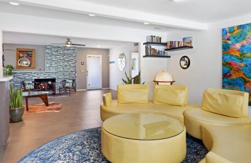 Tahquitz River Estates House | Palm Springs Eco Mid-century Urban Oasis Retreat