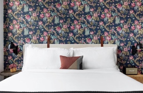 South Main Historic District House | Palm Springs Getaway! Pets Allowed, Parking, Near Memphis Botanic Garden