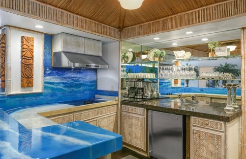 Racquet Club West Villa | Palm Springs Luxe: 7 En-Suites, Massive Pool, Tiki Bar, Pickle Ball & Game Room