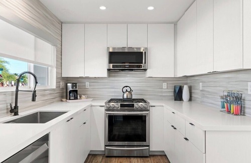 Vista Norte House | Palm Springs Oasis - Palm Springs Perfection: Relax, Play & Recharge in Your Own Oasis