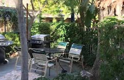 Historic Tennis Club Condo | Palm Springs Tennis Club Resort - 2BD/2BA Condo Avail OCT 16-23