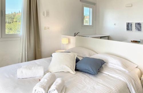 Kilada Apartment | Palm Suite Blue